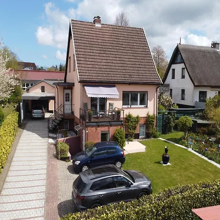 Romantischer Rueckzugsort In Kroepelin In Strandnaehe 度假居