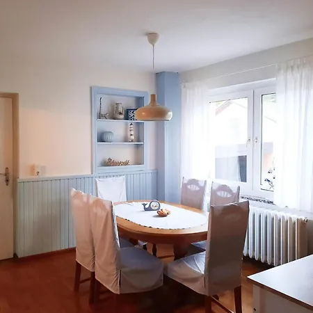 度假居 Romantischer Rueckzugsort In Kroepelin In Strandnaehe *
