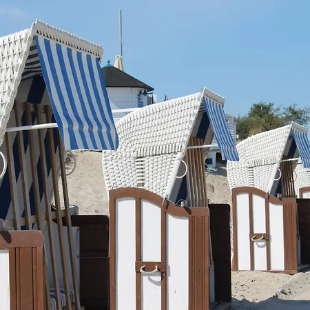 Romantischer Rueckzugsort In Kroepelin In Strandnaehe 度假居
